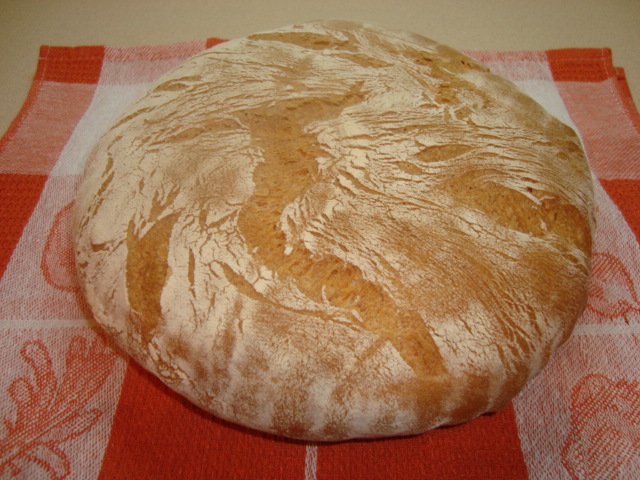 Maize Como (Pane di Como) krāsnī (nejaukt ar Pane di Come Antico)