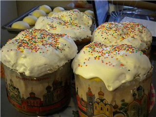 Kulich ar Myasoedovskaya krāsnī (meistarklase)