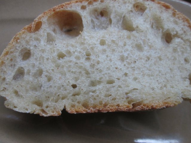 Vecā Komo maize (Pane di Como Antico) krāsnī