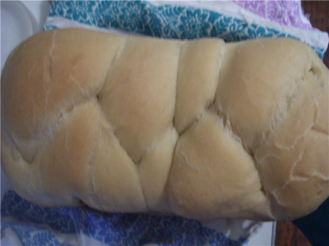 Challah Litva trong lò nướng