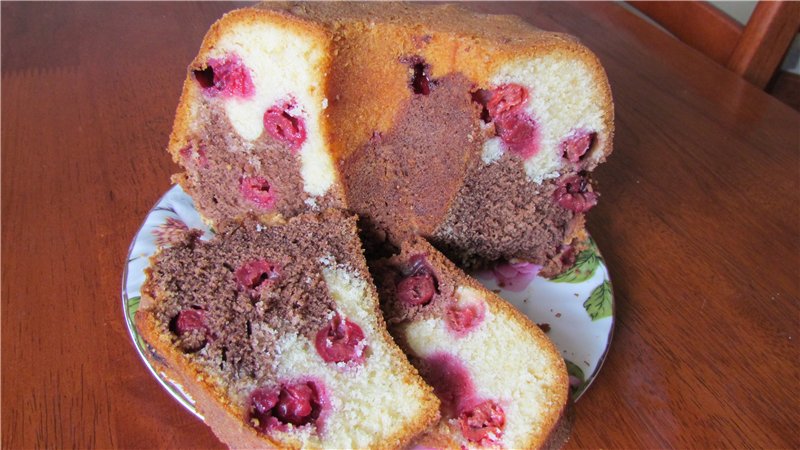 Muffin anh đào rừng đen Schwarzwäelder -Kirsch -Gugelhupf