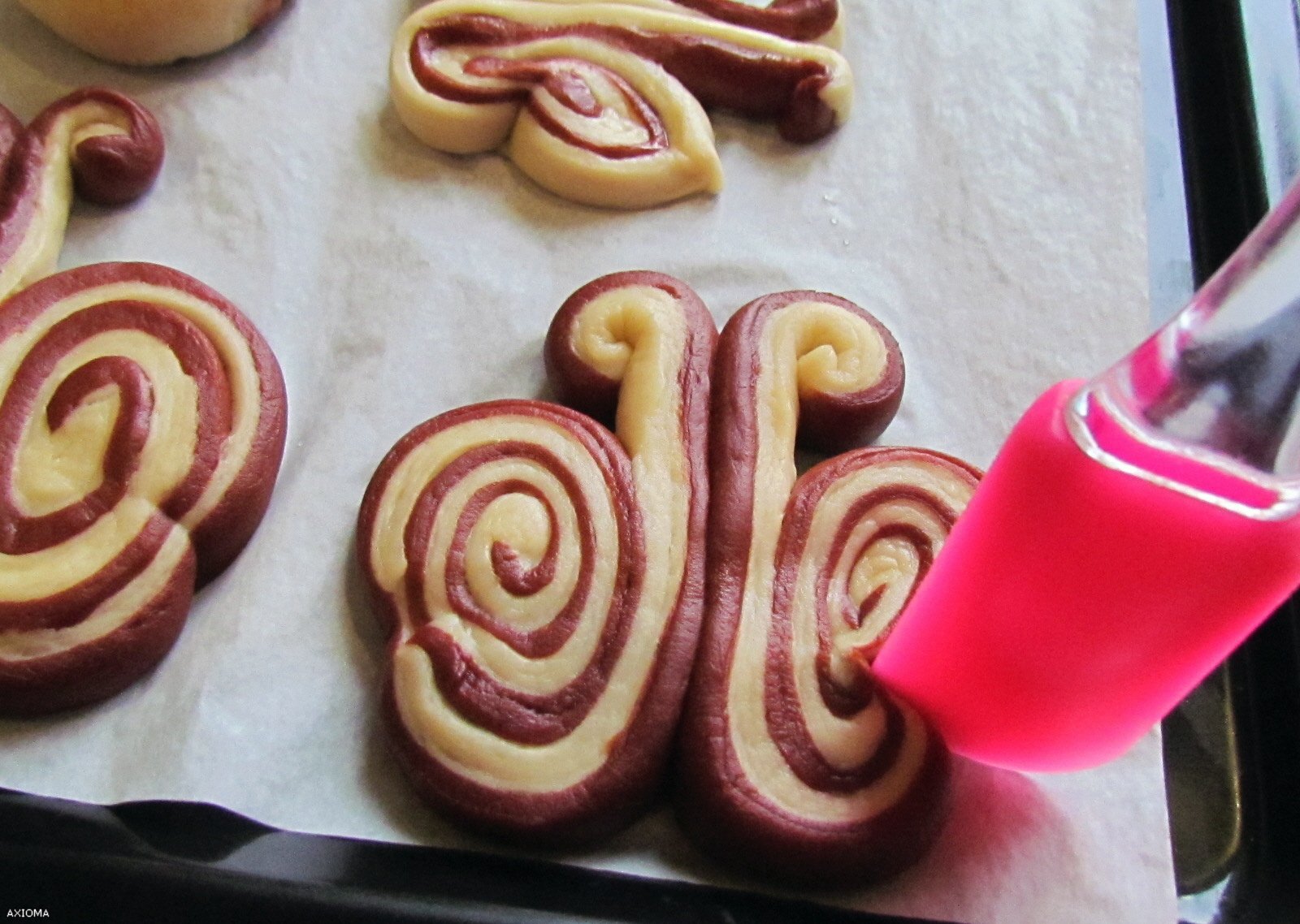 Butterfly Buns, Butterflies (oven)