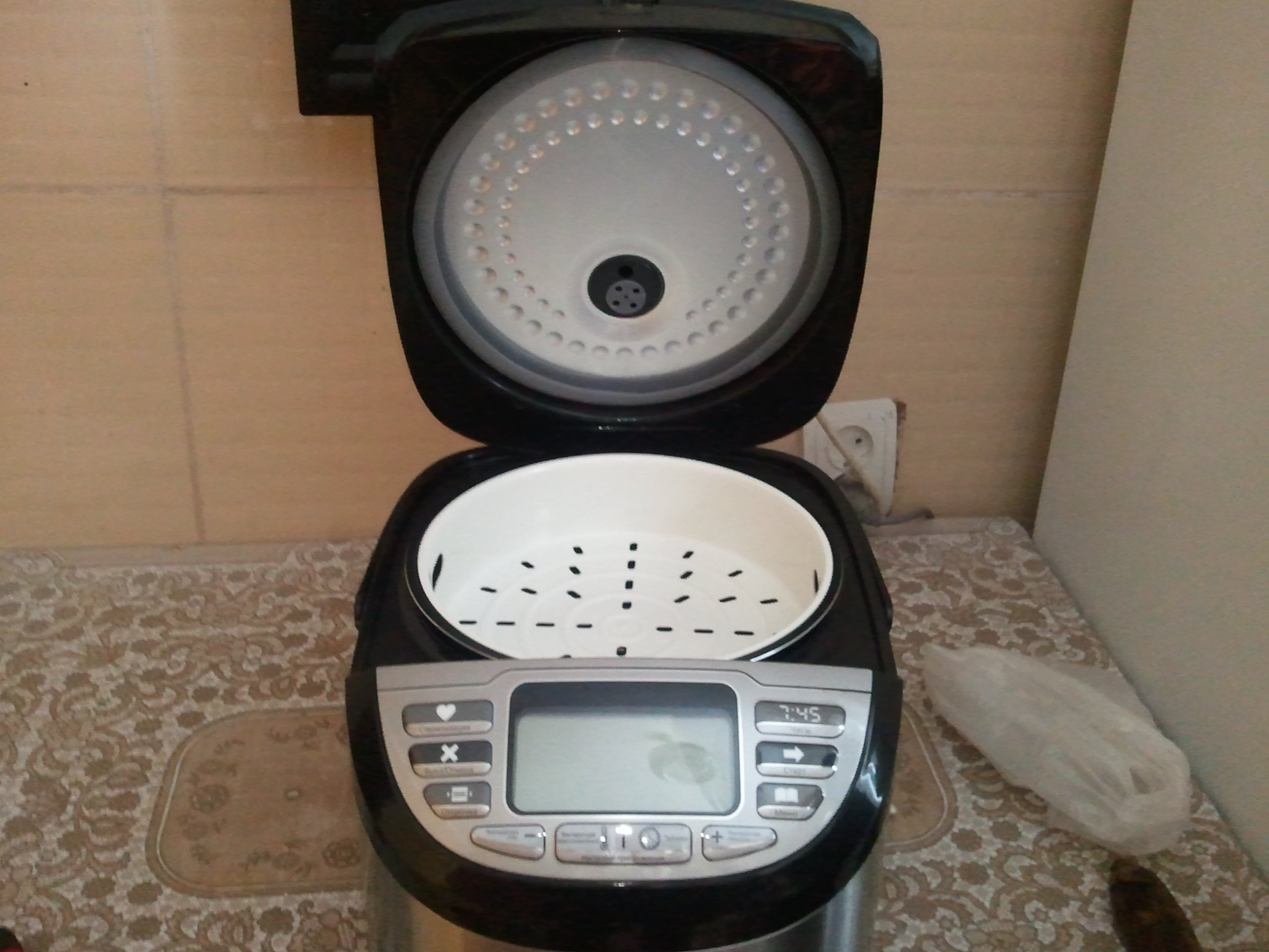 Multicooker יאמי YMC-500