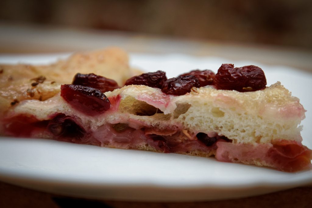 Schiacciata con l'uva (לחם עם ענבים) / Schiacciata con l'uva (תנור)