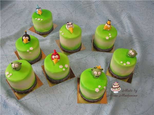 Angry Birds Cakes