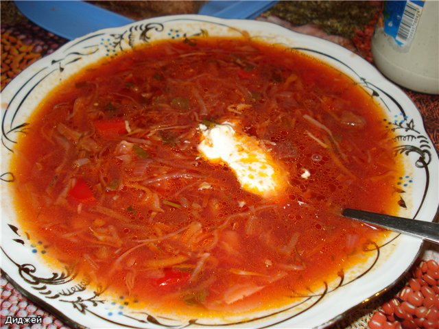 Ukrainas borščs ar baklažāniem