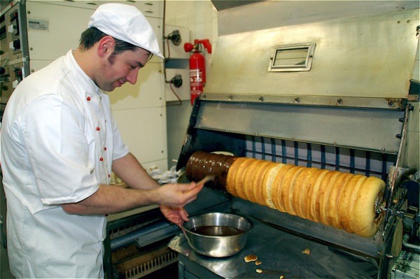 Baumkuchen svētku cupcake