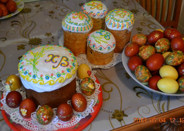 Kulich ar Myasoedovskaya krāsnī (meistarklase)