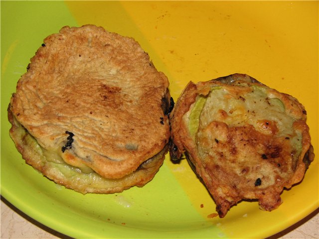 Kotletes ar cukini un baklažāniem mīklā