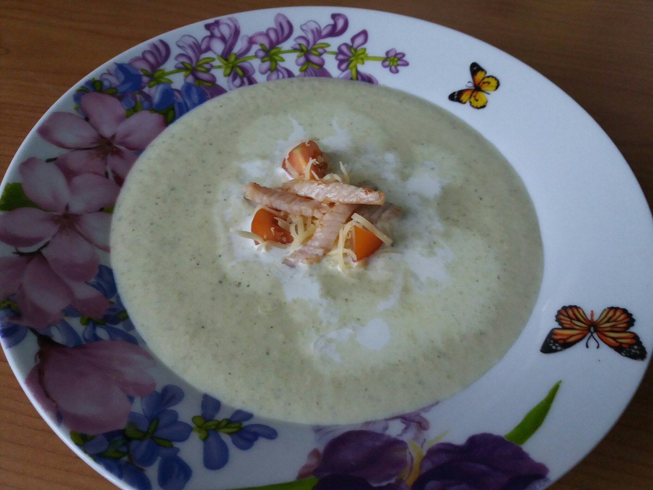 Crema di brokkoli (brokkoli og blå ostesuppe)