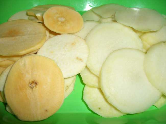 Turnip and kohlrabi chips