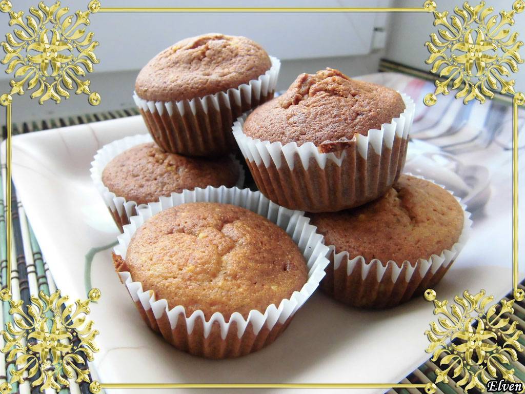 Ķirbju smalkmaizītes ar īrisu (Cornish Toffee Honeycomb Pumpkin Muffins)